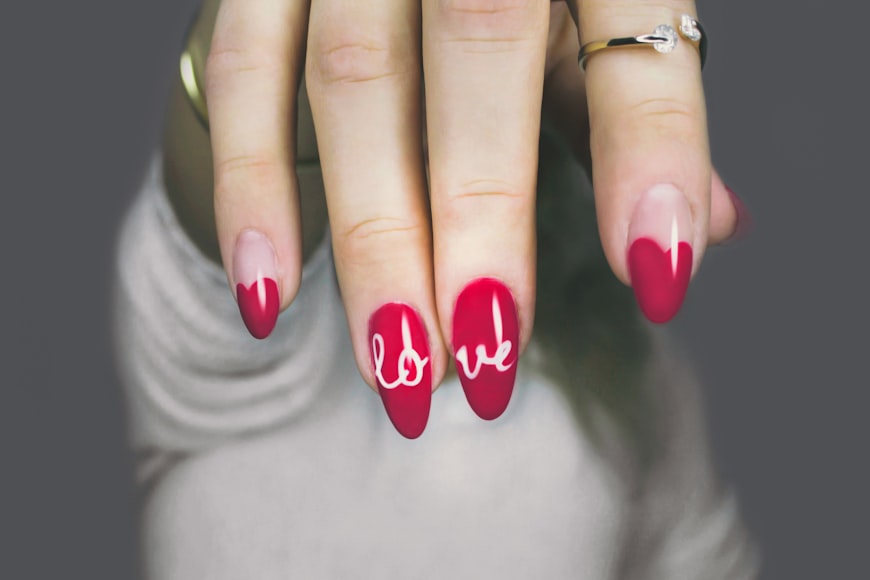 Tips Memilih Warna Nail Art Jogja yang Sesuai dengan Kulit Orang Indonesia
