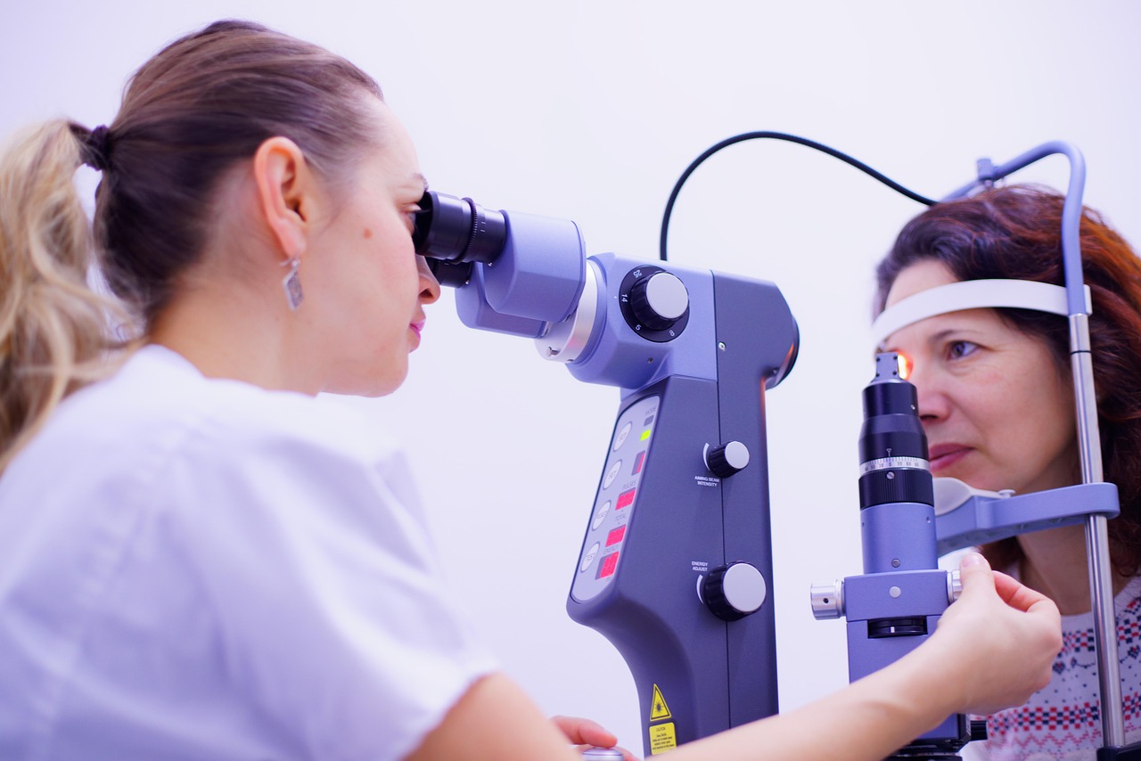 Penting! 2 Alasan Kenapa Anda Harus LASIK Sekarang Juga!